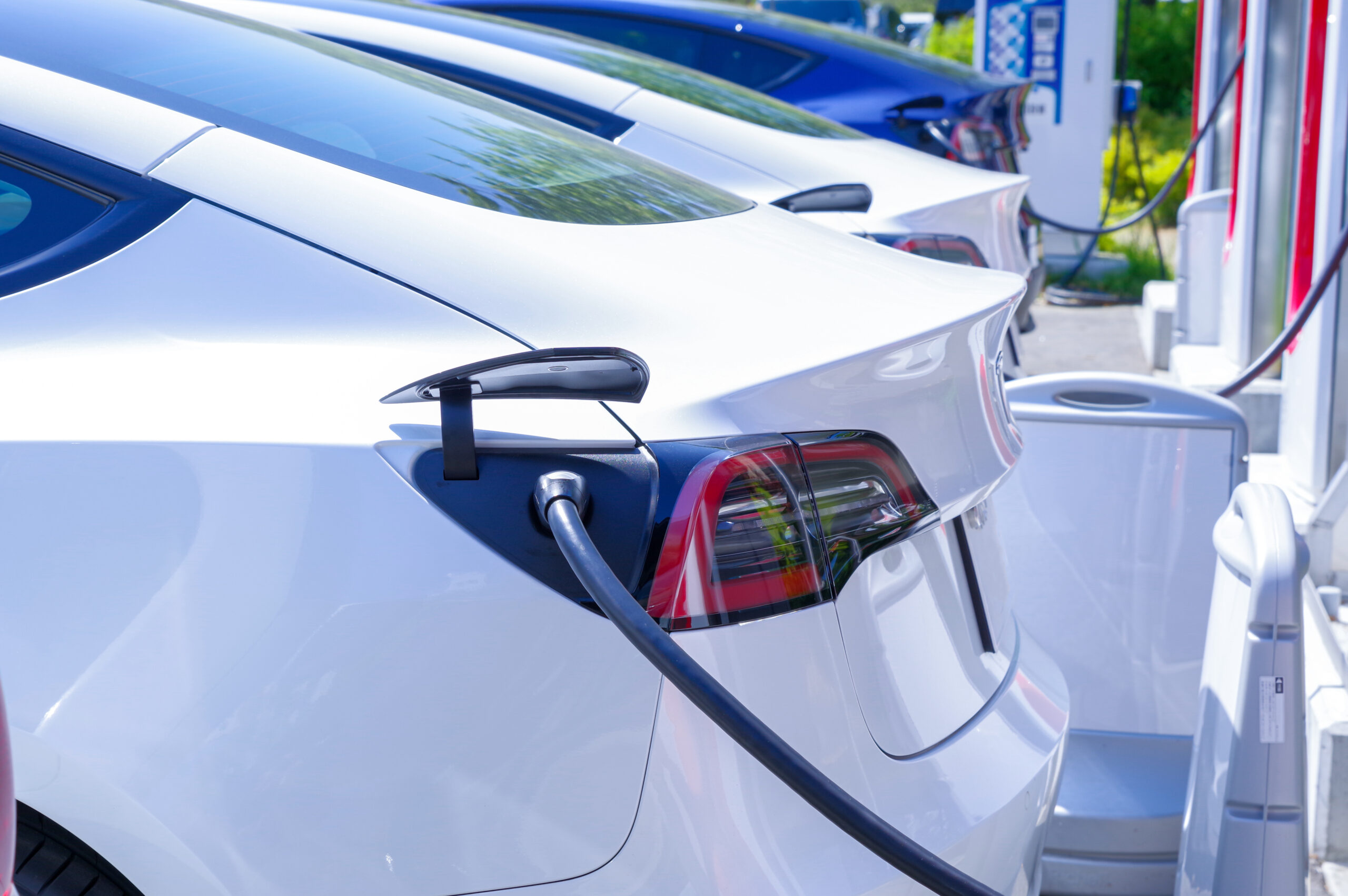 FLASH EV急速充電器